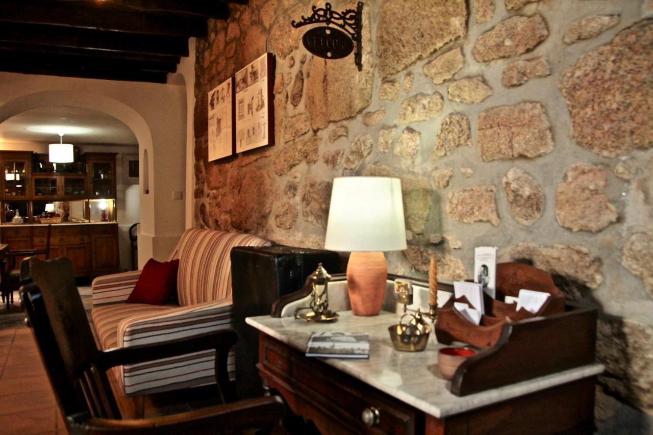 Casa Do Balcao Guest House Alcains Bagian luar foto