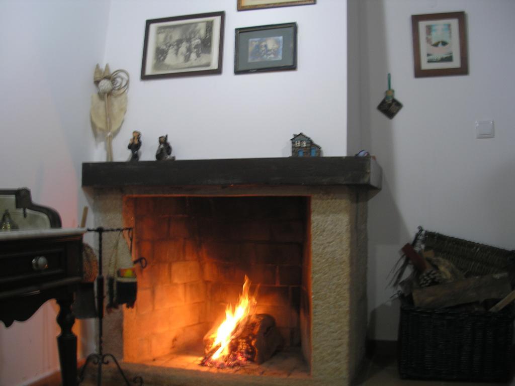 Casa Do Balcao Guest House Alcains Bagian luar foto